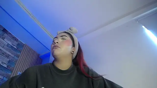 Mia Rinn online show from March 30, 1:11 pm