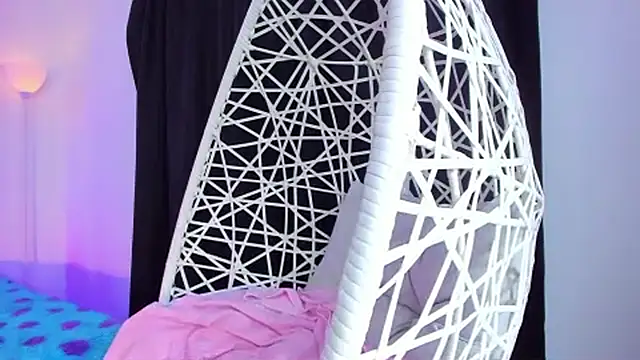 Alice Summer1 online show from April 5, 12:42 am