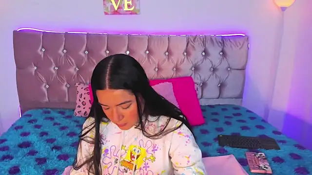 Alice Summer1 online show from March 29, 10:42 pm