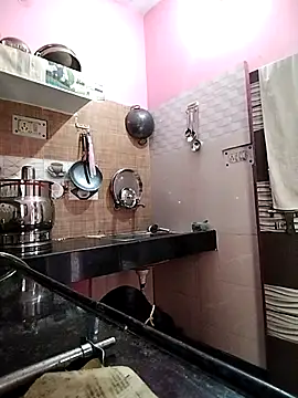 Hotty-Divya online show from October 8, 6:51 am