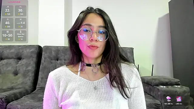 emmadiaz1 online show from November 17, 4:24 am