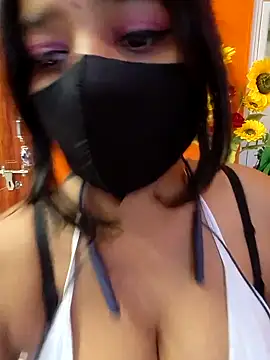 Sony-Model online show from May 5, 6:16 am