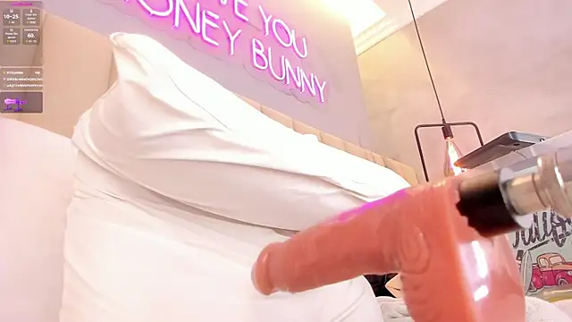 SOFIAGOEZ30 online show from November 4, 12:10 pm