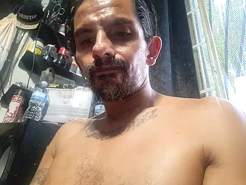 2LatinoUncutPARTY online show from September 18, 7:12 pm