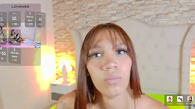 Sara-Smith- online show from May 7, 12:31 pm