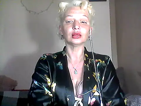 MaryJane441 online show from May 5, 8:23 pm
