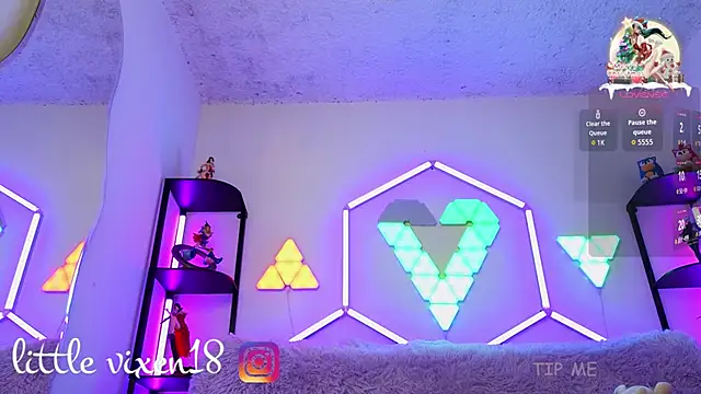 littlevixen18 online show from January 7, 2:09 pm