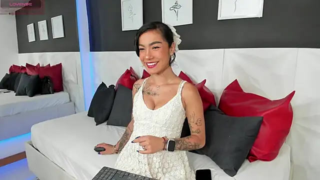 scarlet castro online show from September 29, 4:34 pm