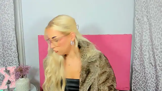 KristyHoney online show from October 9, 2:21 pm