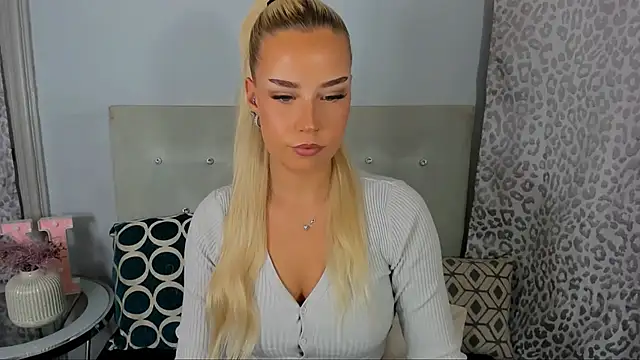 KristyHoney online show from May 19, 3:08 pm