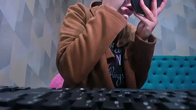 AnnieSoul online show from November 6, 2:34 pm