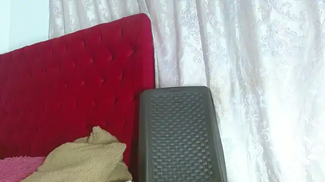 cristinamontiel online show from November 7, 2:55 pm