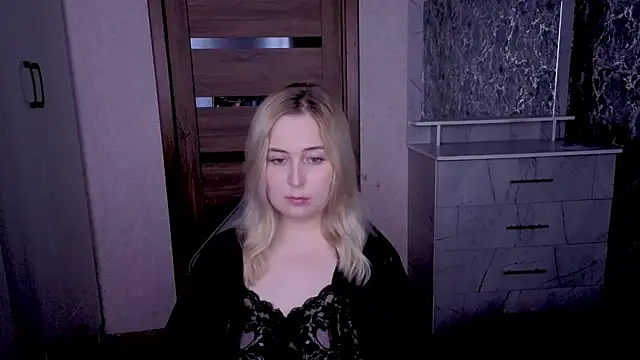 Kristy-Max online show from May 23, 11:03 pm