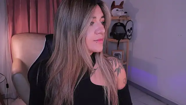 ashleyvalirya online show from October 23, 4:07 am