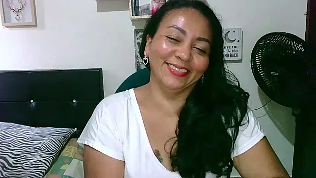 zaray bella online show from May 17, 9:36 pm