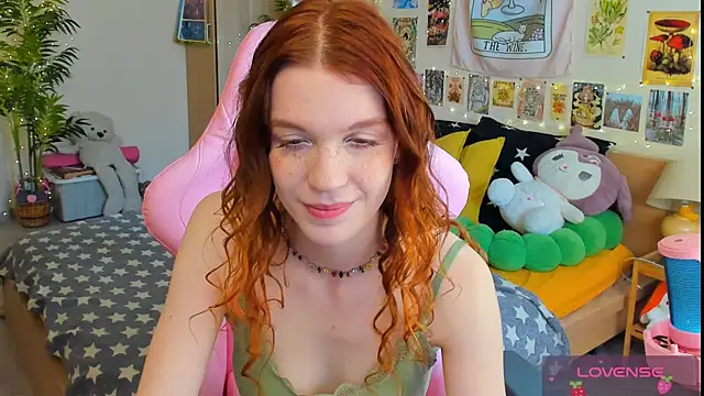 Sunny Elly online show from May 18, 11:38 am