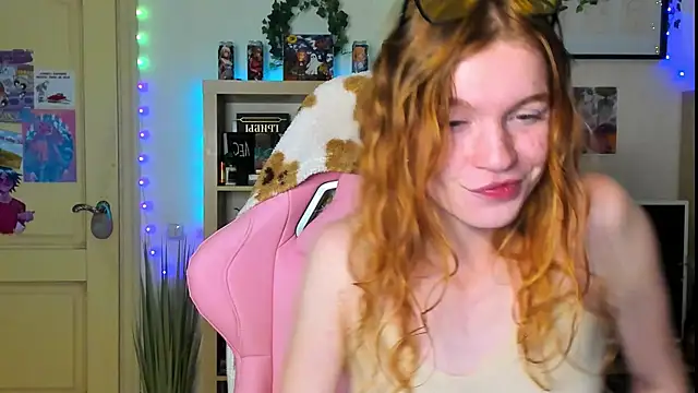 Sunny Elly online show from October 10, 9:03 am