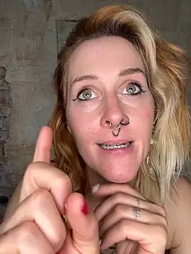 JoleneFuego online show from October 7, 8:30 am