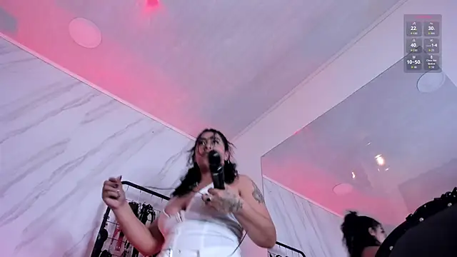 Carolina Arias online show from February 23, 8:08 pm