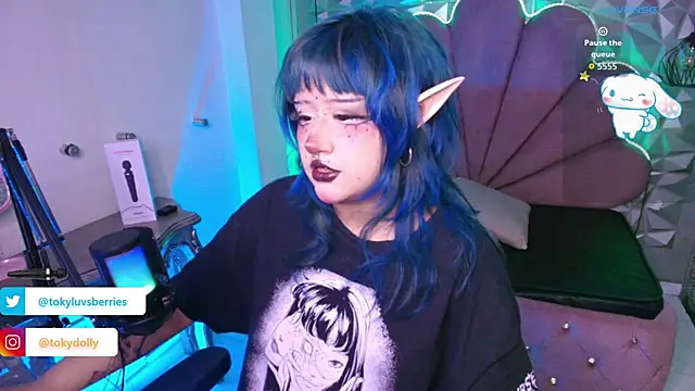 Snapshot of toky_doll chatting on September 25, 7:55 pm toky doll online show from September 25, 7:55 pm