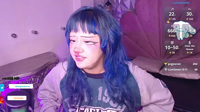 Snapshot of toky_doll chatting on September 22, 10:19 pm toky doll online show from September 22, 10:19 pm