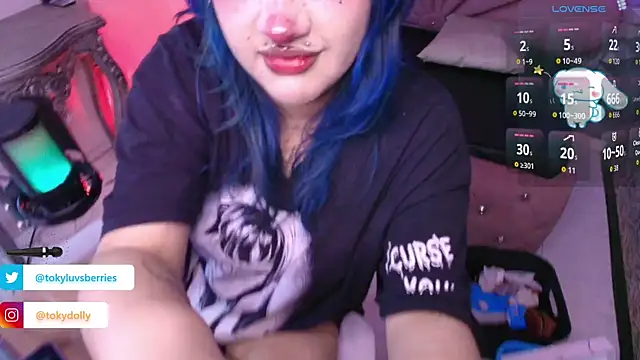 Snapshot of toky_doll chatting on September 26, 8:28 pm toky doll online show from September 26, 8:28 pm