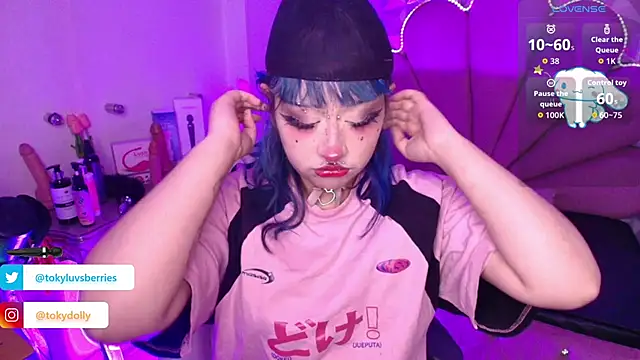 Snapshot of toky_doll chatting on September 29, 8:58 pm toky doll online show from September 29, 8:58 pm
