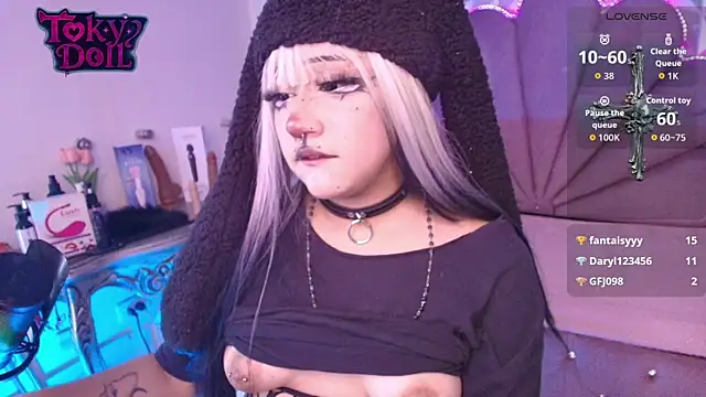 Snapshot of toky_doll chatting on October 1, 9:09 pm toky doll online show from October 1, 9:09 pm