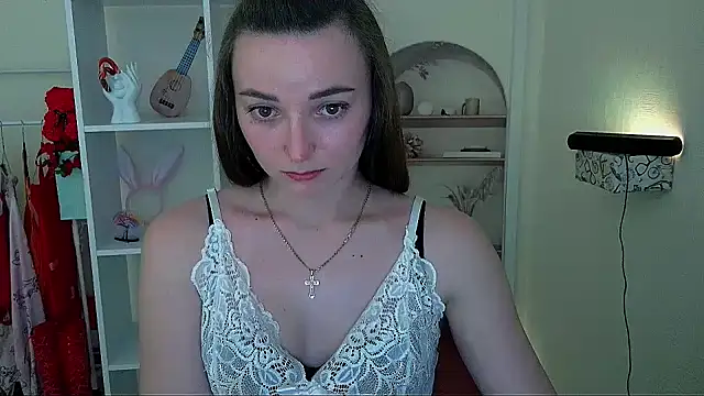  Barbie Kiss  online show from May 19, 3:08 pm