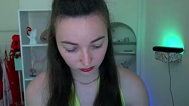  Barbie Kiss  online show from May 26, 4:39 pm