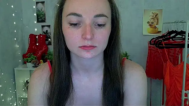  Barbie Kiss  online show from May 6, 4:44 pm