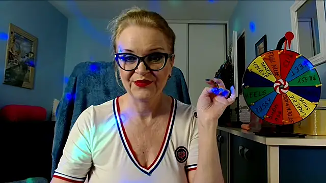 Snapshot of sexyjennyeu chatting on September 10, 8:09 pm sexyjennyeu online show from September 10, 8:09 pm