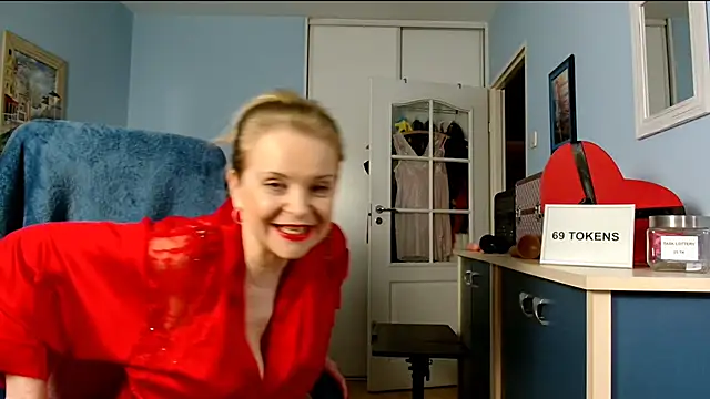 sexyjennyeu online show from February 28, 9:25 pm