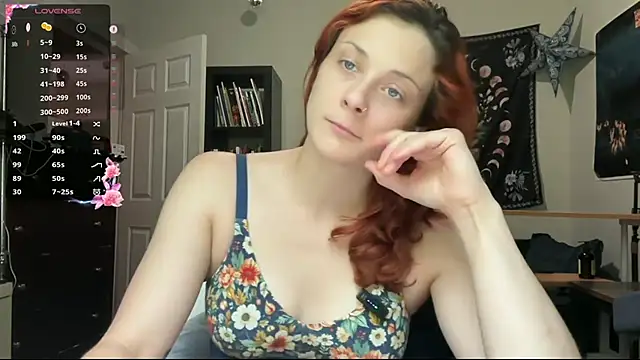 Aria Fields online show from May 25, 3:33 pm