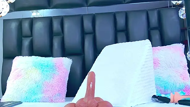 DahianaMoss online show from October 18, 12:19 pm