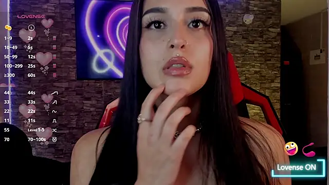 Charlotte greys online show from December 17, 9:41 pm