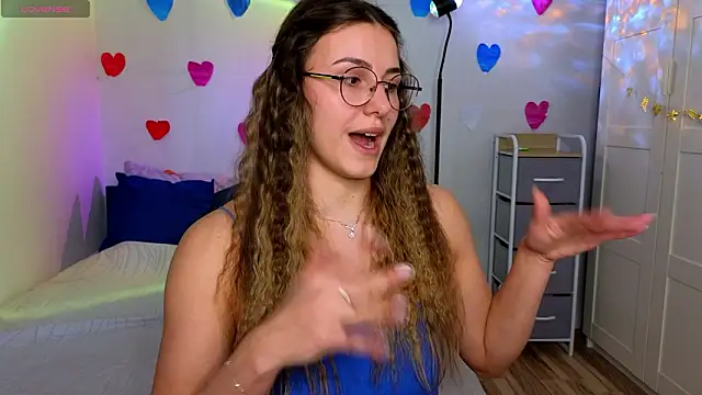 sophia euphoriaa online show from February 6, 8:50 am