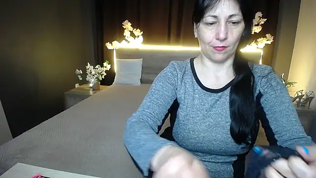 LiluGrants online show from May 14, 6:36 pm