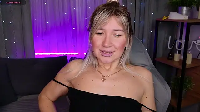 MilaBott online show from November 21, 8:44 pm