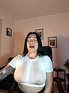 Snapshot of helena_smith chatting on September 19, 6:01 am helena smith online show from September 19, 6:01 am