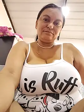 Horny-Mommy-Dirty online show from April 8, 1:46 pm