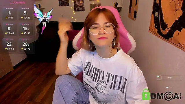 Moon13152 online show from November 8, 9:42 pm