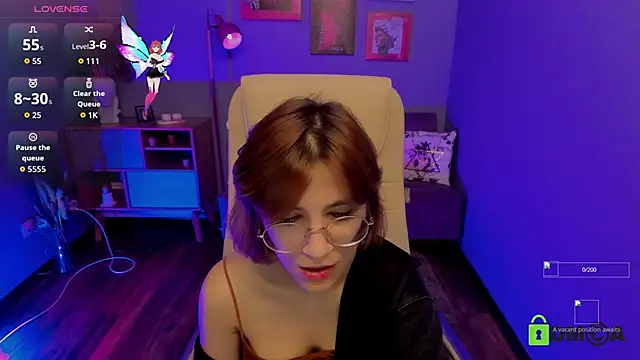 Moon13152 online show from November 5, 9:20 pm