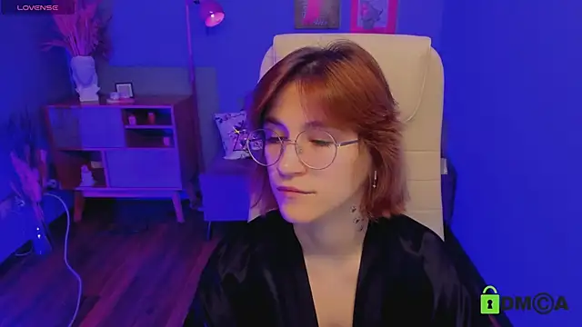 Moon13152 online show from November 11, 4:37 pm