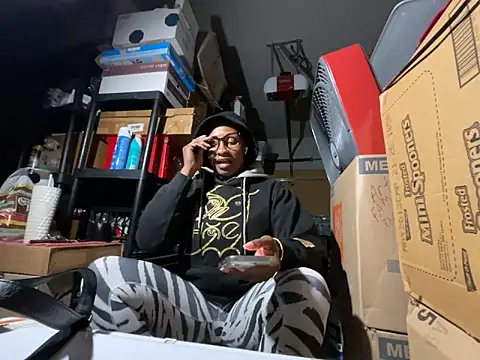 wynterheat online show from October 30, 4:59 am