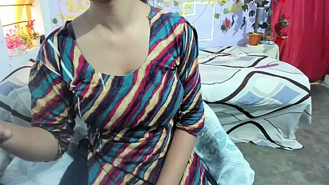 aarjulove online show from May 22, 12:14 pm