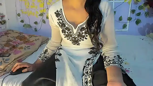 aarjulove online show from May 5, 12:08 pm