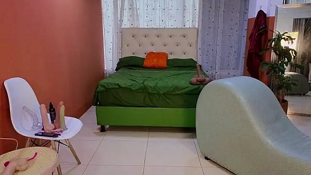 camil milfdream online show from October 26, 11:05 am