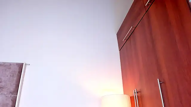 Nia Bunny online show from May 12, 1:18 pm