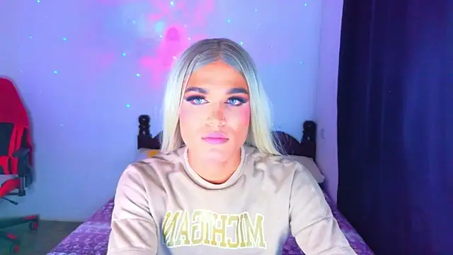 AllisonsweetZ online show from May 26, 4:12 am